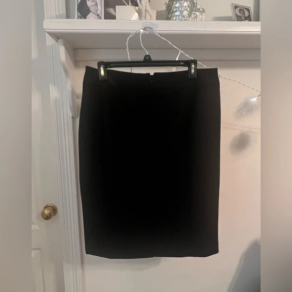 FINAL PRICE NWT Calvin Klein Minimalist Black Pencil Skirt - Picture 1 of 7